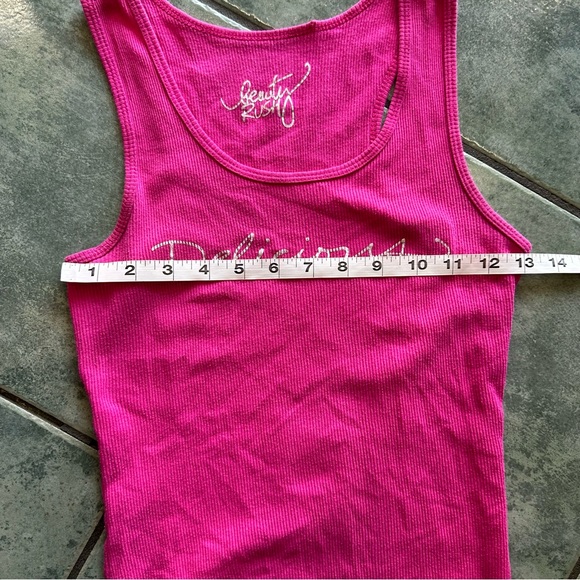 VTG Y2K Hot Pink Ribbed “Delicious” Tank Top
“Yum” Printed on the back - Picture 3 of 6